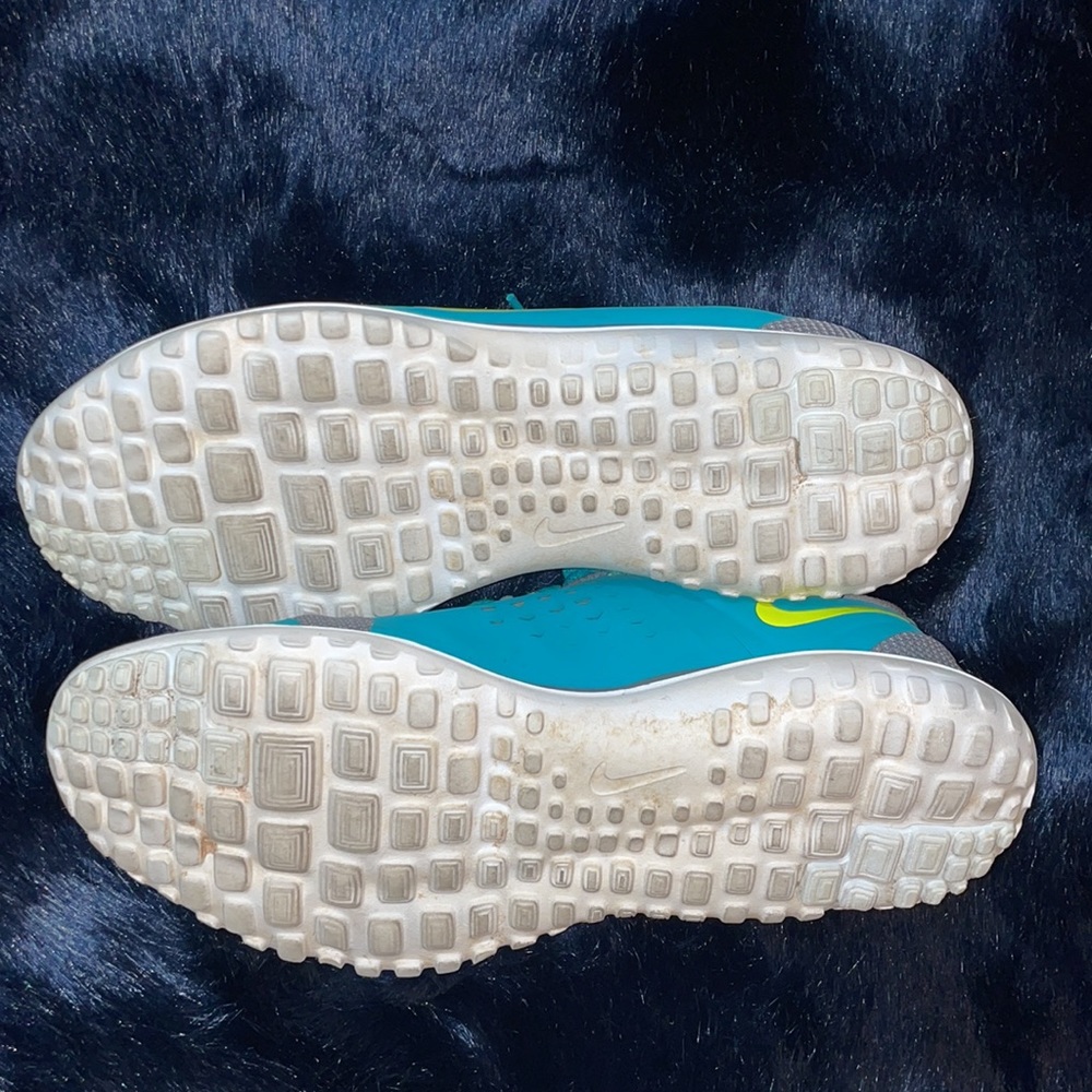 Neon green/yellow and turquoise Nike fitsole cushioning sneakers - Picture 3 of 3